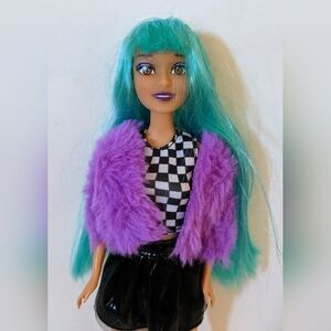 Glam Squad Rockstar Series 1 Doll